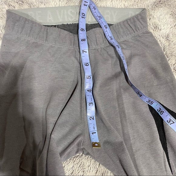 Gym Shark Leggings - Picture 3 of 8